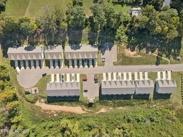 $319,405 | 8446 Whisper Lane, Powell, TN 37849