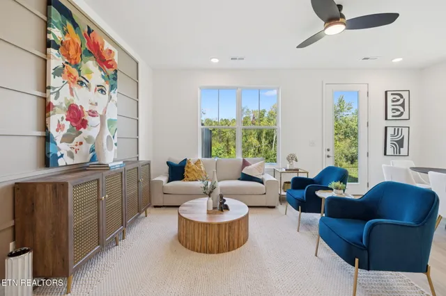 $319,405 | 8446 Whisper Lane, Powell, TN 37849