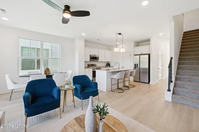 $319,405 | 8446 Whisper Lane, Powell, TN 37849