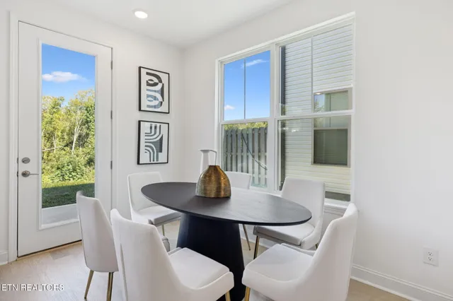 $319,405 | 8446 Whisper Lane, Powell, TN 37849