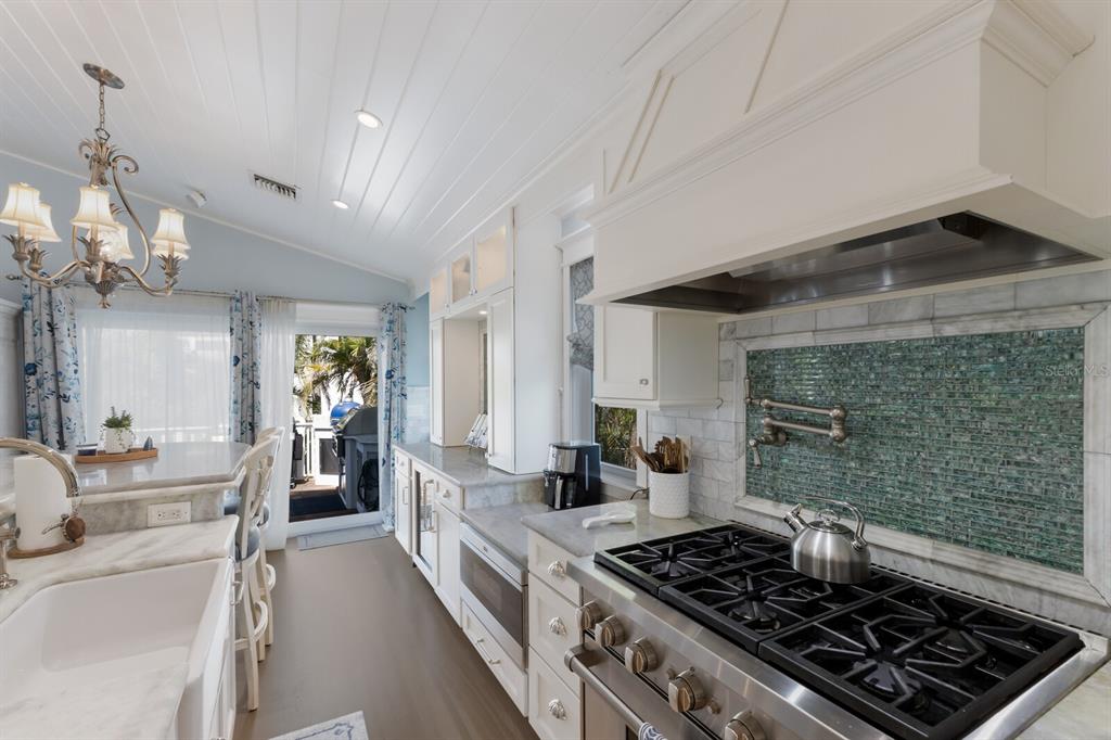 799 Jacaranda Road Anna Maria, FL 34216 - Photo 13 of 63 Gallery Image 13