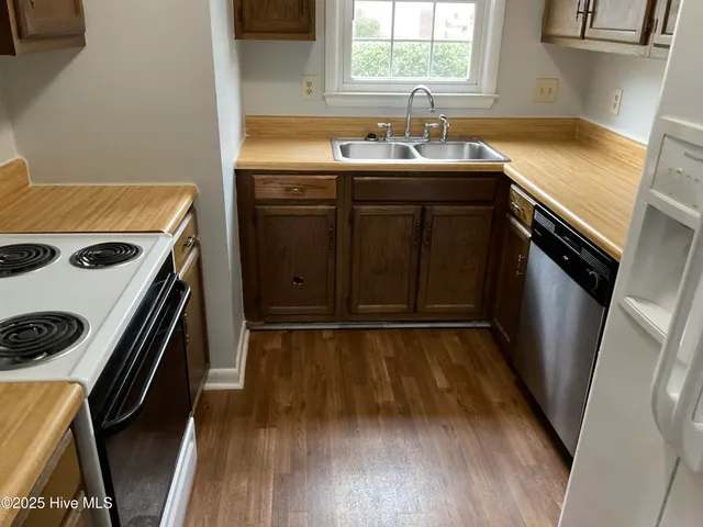 $1,050 | 120 King George Court, Jacksonville, NC 28546