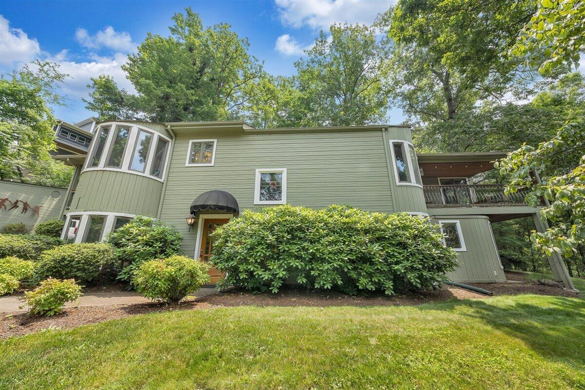 3130 McVitty Road Roanoke, VA 24018 - Photo 40 of 47 Arch roof 8 yrs old