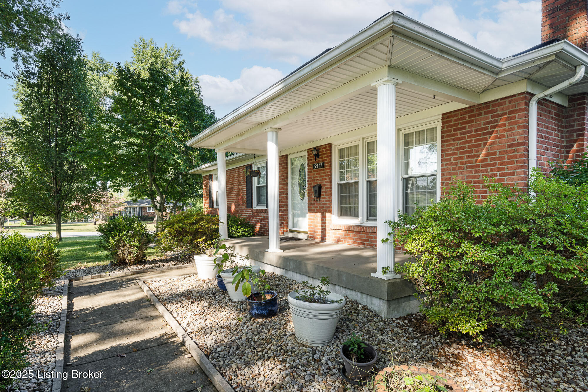5517 Beth Road Louisville, KY 40219 - Photo 15 of 51 5517 Beth Rd-8
