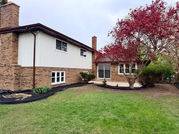 $525,000 | 15606 Hollyhock Court, Orland Park, IL 60462