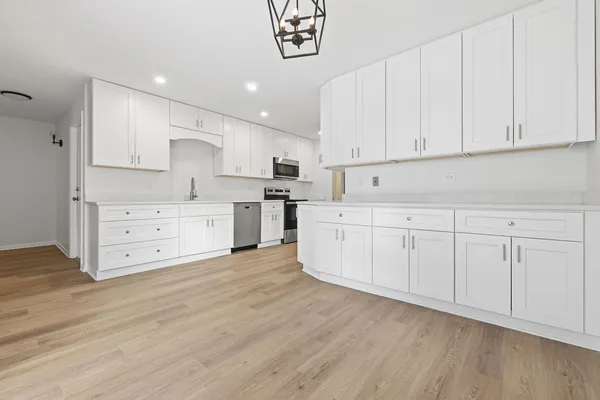 $525,000 | 15606 Hollyhock Court, Orland Park, IL 60462