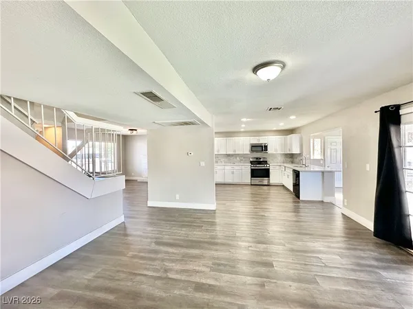 $2,490 | 4067 Arrowood Drive, Las Vegas, NV 89147