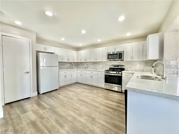 $2,490 | 4067 Arrowood Drive, Las Vegas, NV 89147