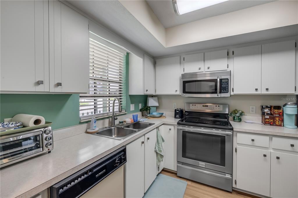 232 North Ridgewood Avenue, Unit 23 Edgewater, FL 32132 - Photo 9 of 47 Gallery Image 9