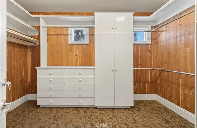 a view of walk in closet