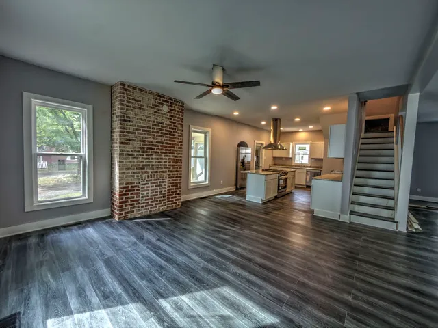 $2,000 | 623 South 4th Street, Watseka, IL 60970