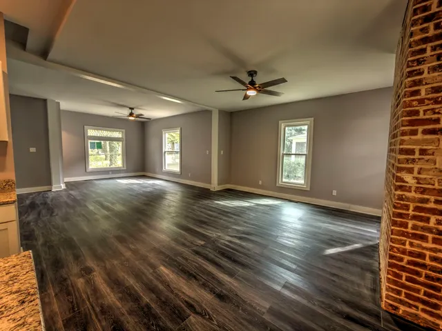 $2,000 | 623 South 4th Street, Watseka, IL 60970