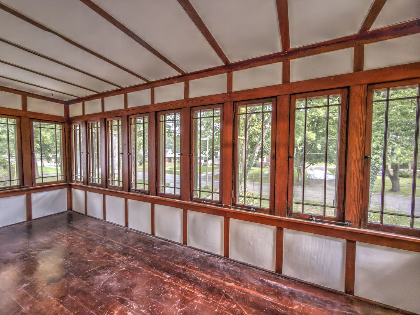 623 South 4th Street Watseka, IL 60970 - Photo 28 of 35 a view of an empty room with wooden floor and a window