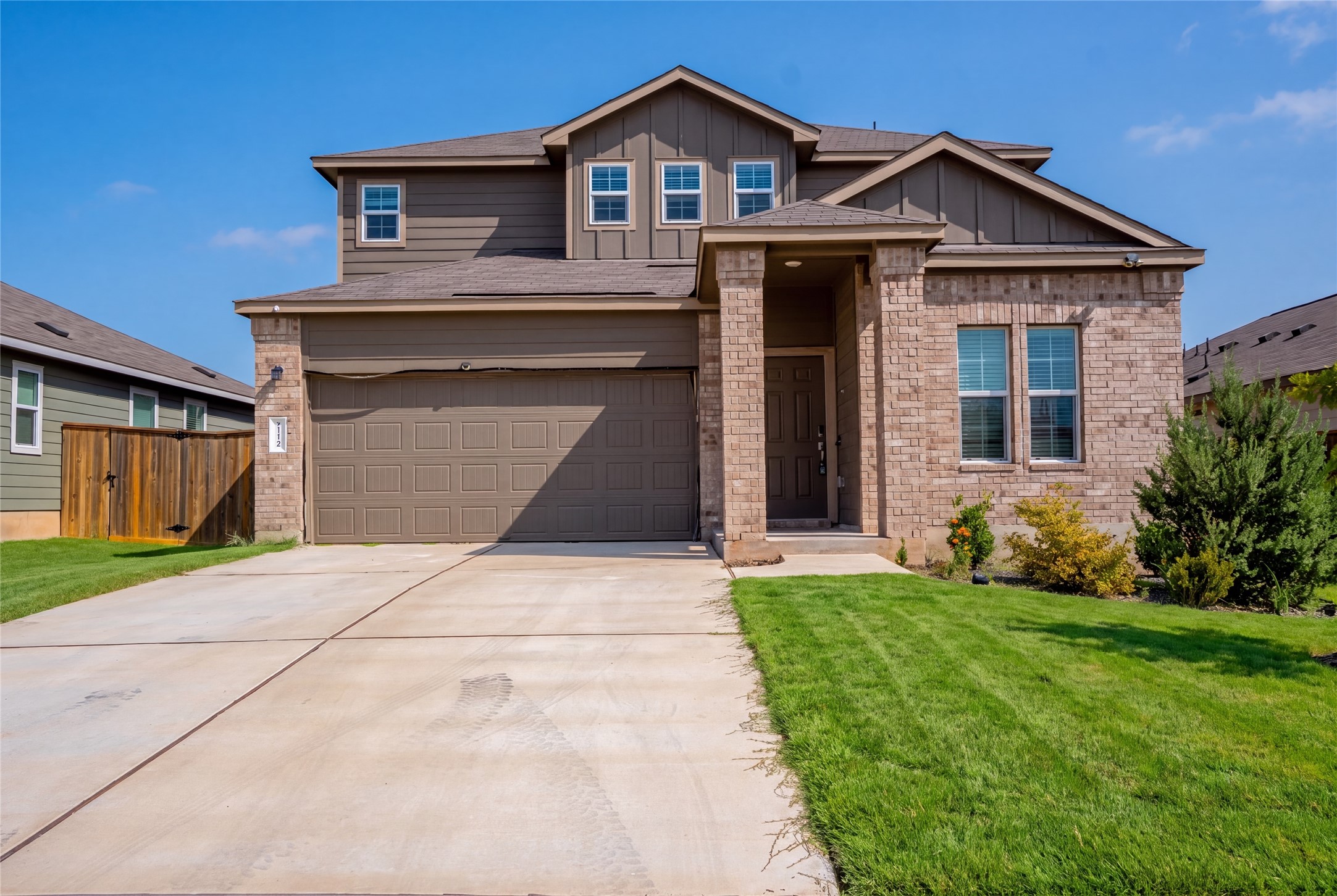 112 Perfect World Loop Jarrell, TX 76537 - Photo 1 of 38 Gallery Image 1