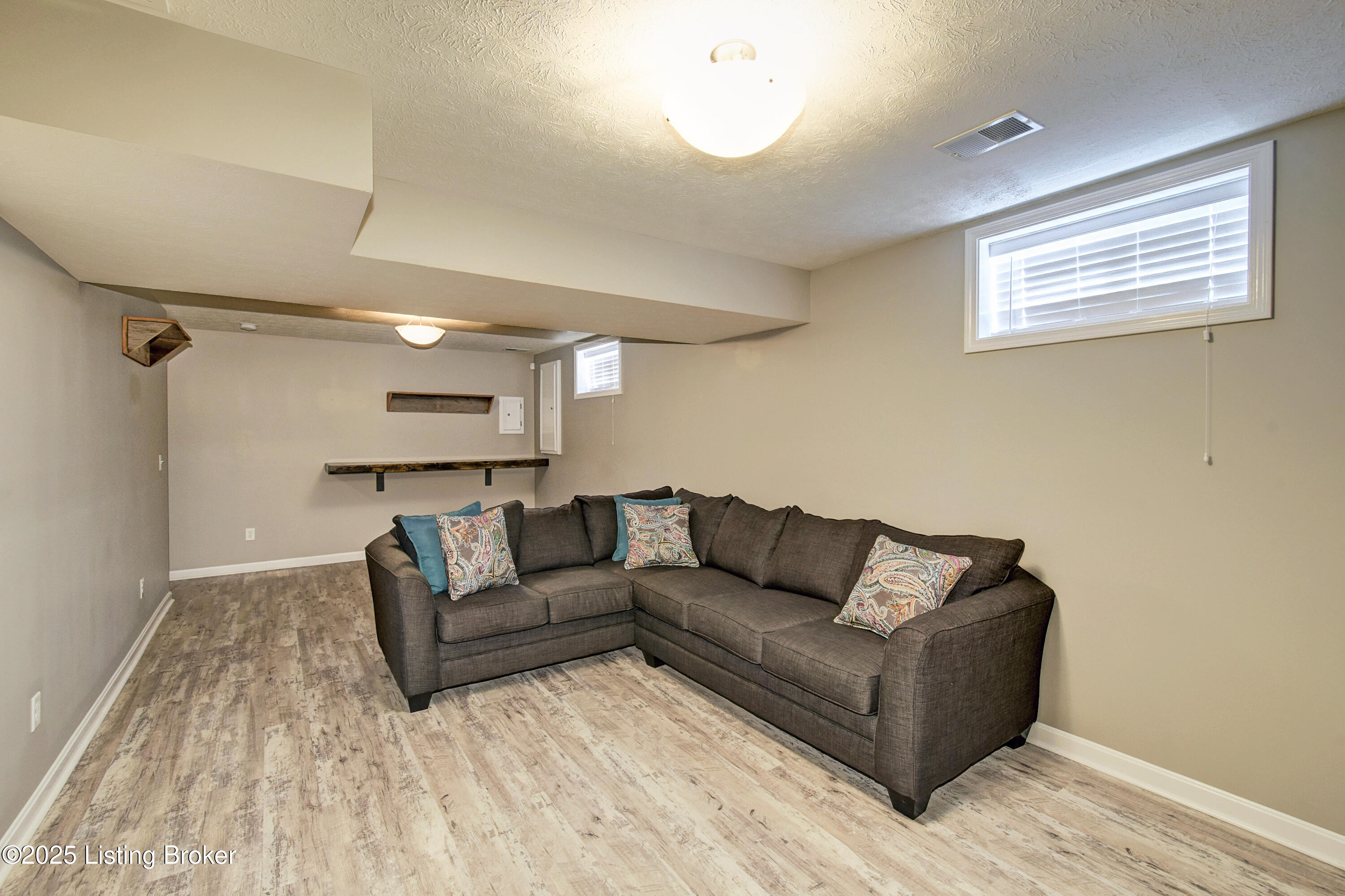 7118 West Orell Road Louisville, KY 40272 - Photo 21 of 34 _DSC3191_3_4