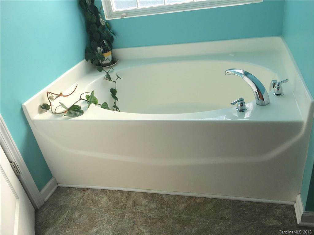 10703 Greenhead View Road, Unit 59 Charlotte, NC 28262 - Photo 14 of 24 Gallery Image 14