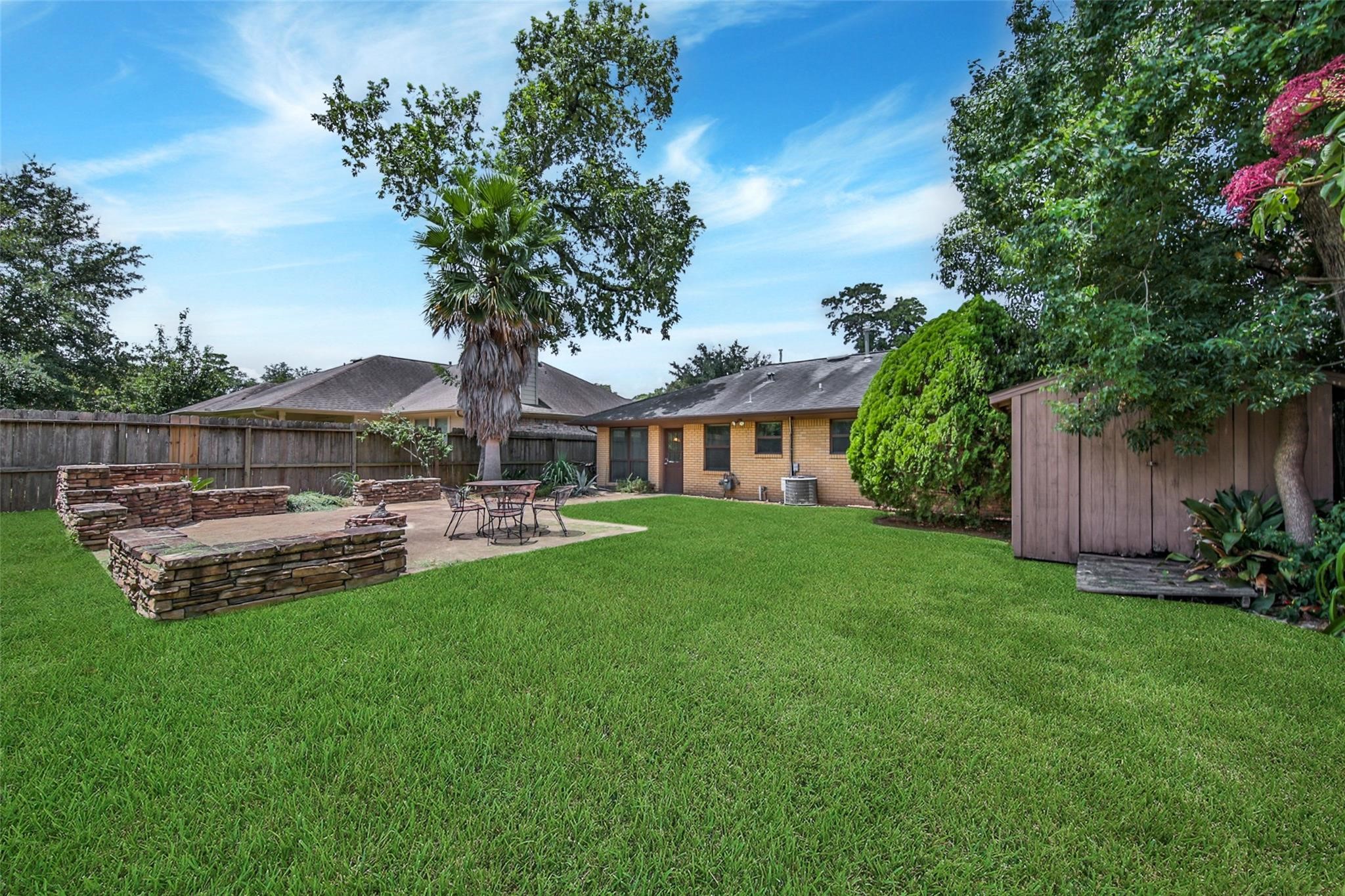 1423 Thornton Road Houston, TX 77018 - Photo 2 of 10 Gallery Image 2