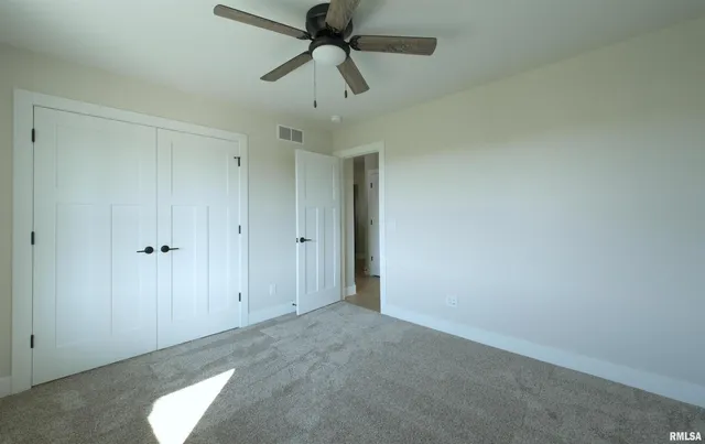 $407,674 | 404 Crossroads Avenue, Camanche, IA 52730