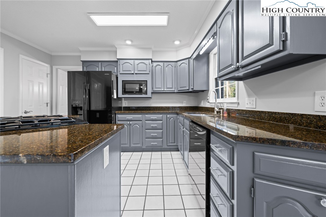 458 Jim Caudill Road Wilkesboro, NC 28697 - Photo 10 of 50