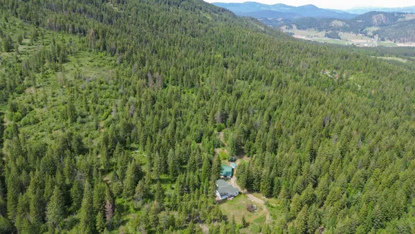 $499,900 | 2015 Thoni Road, Addy, WA 99101