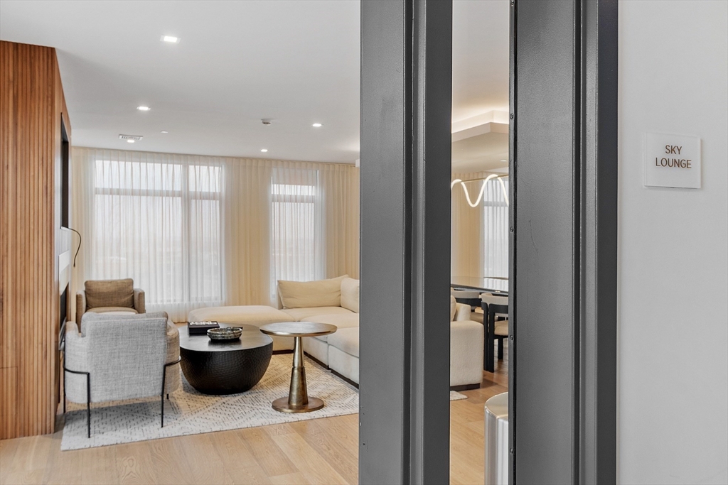 191 Washington Street, Unit 725 Boston, MA 02135 - Photo 26 of 42