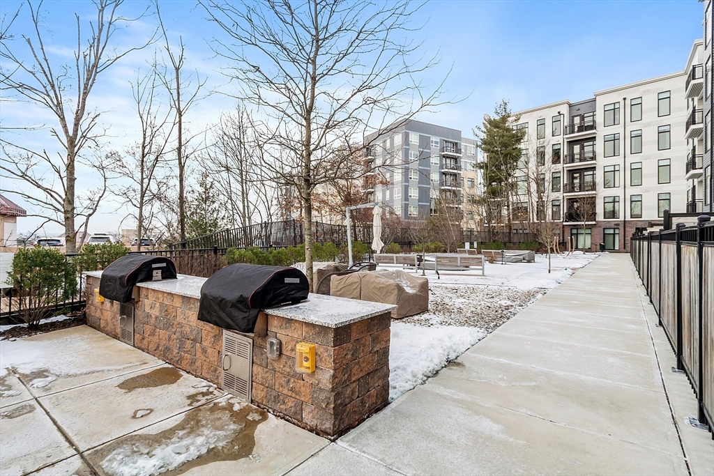 191 Washington Street, Unit 725 Boston, MA 02135 - Photo 35 of 42