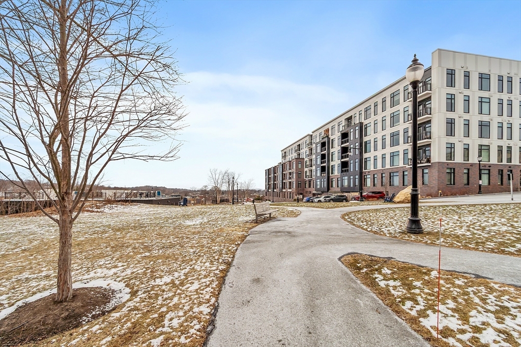 191 Washington Street, Unit 725 Boston, MA 02135 - Photo 36 of 42