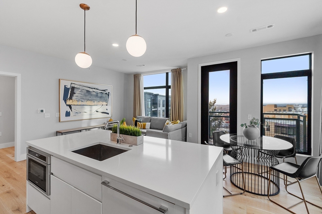 191 Washington Street, Unit 725 Boston, MA 02135 - Photo 5 of 42