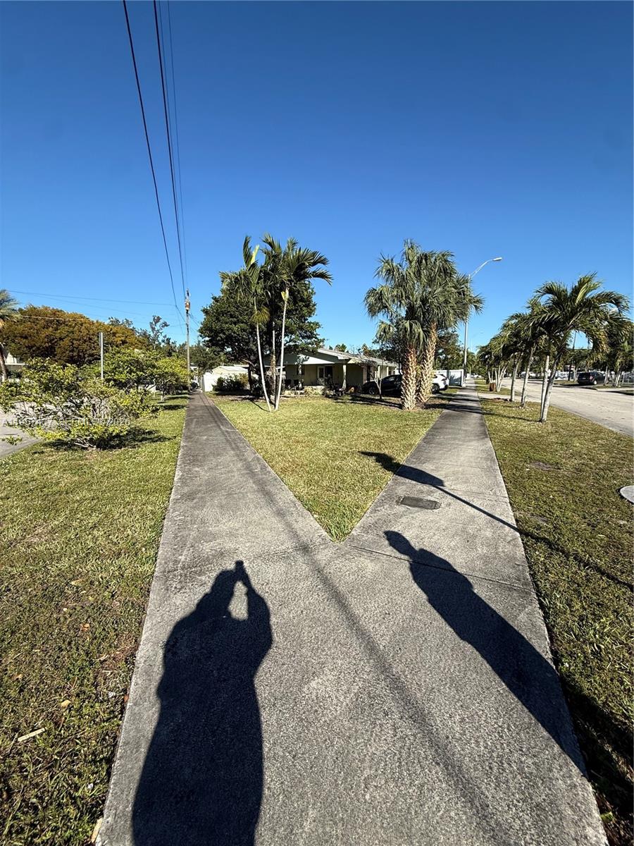 185 East 20th Street Hialeah, FL 33010 - Photo 20 of 22