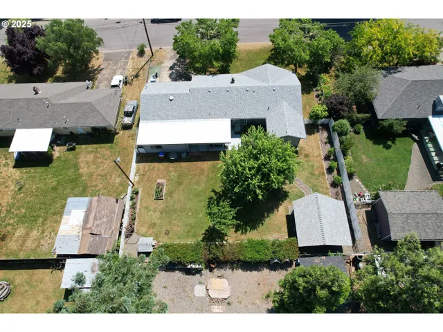 $340,000 | 131 Mountain View Avenue, Myrtle Creek, OR 97457