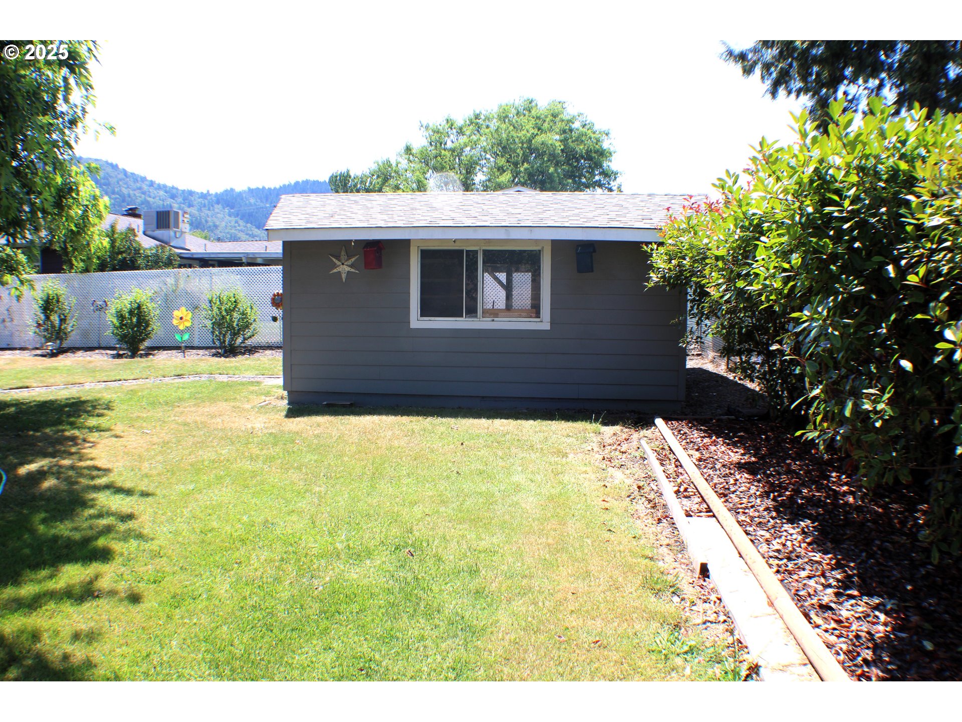 131 Mountain View Avenue Myrtle Creek, OR 97457 - Photo 28 of 38