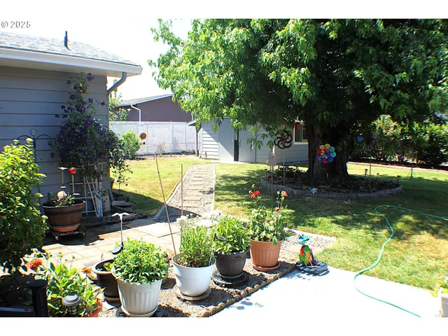 $340,000 | 131 Mountain View Avenue, Myrtle Creek, OR 97457