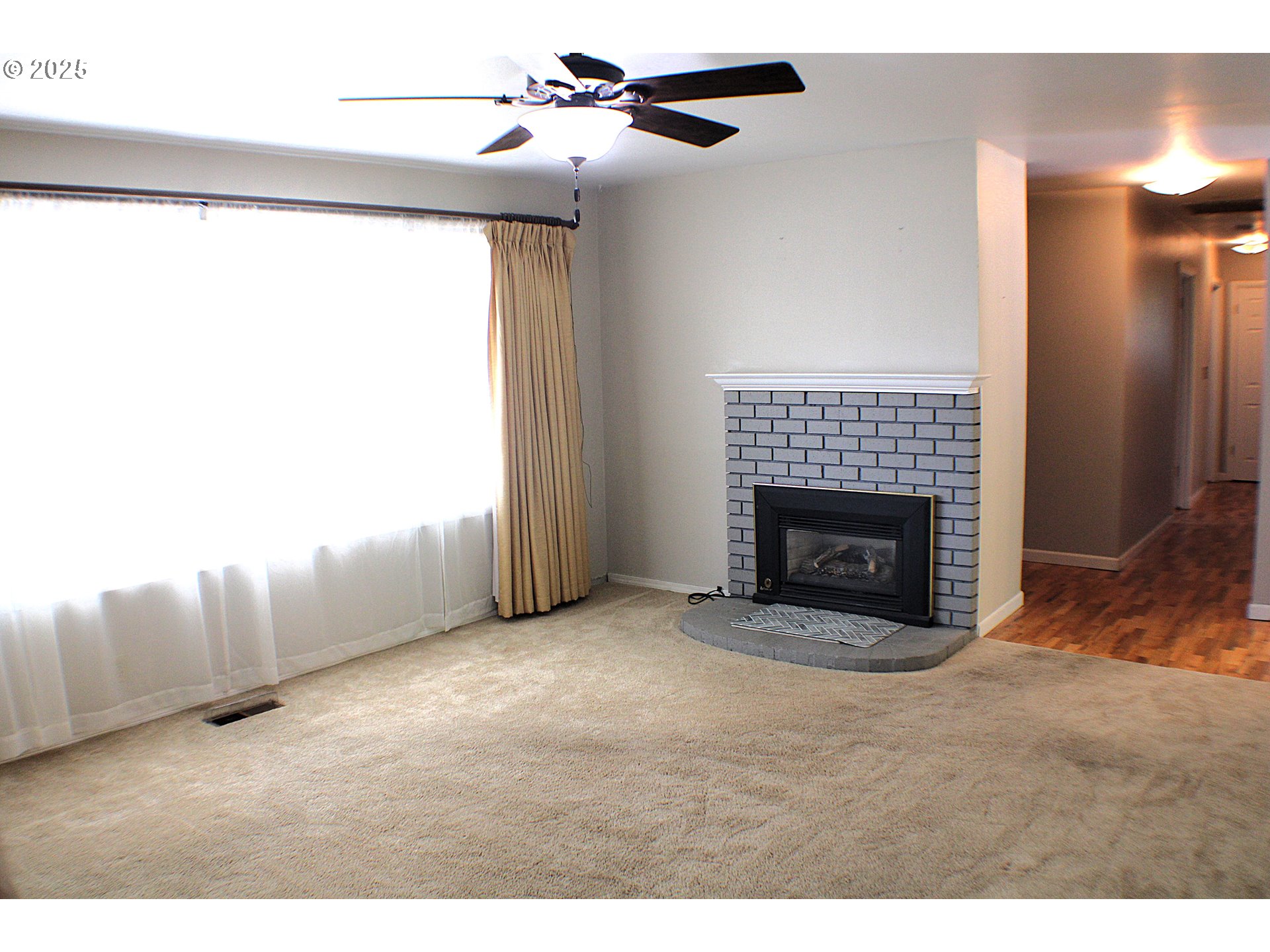 131 Mountain View Avenue Myrtle Creek, OR 97457 - Photo 5 of 38