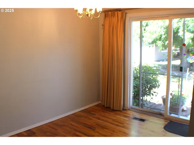 $340,000 | 131 Mountain View Avenue, Myrtle Creek, OR 97457