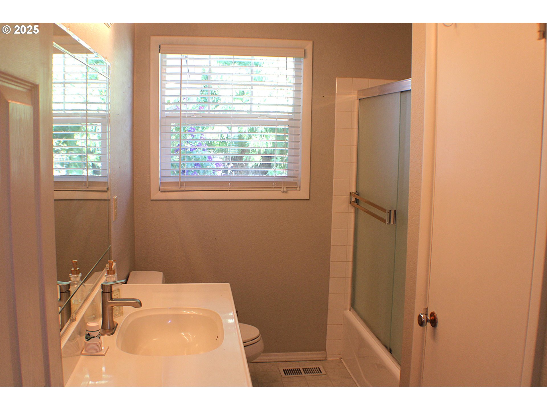 131 Mountain View Avenue Myrtle Creek, OR 97457 - Photo 10 of 38