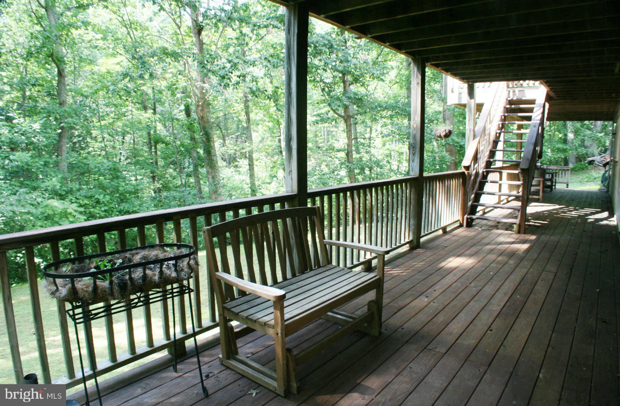 5900 Free State Road Marshall, VA 20115 - Photo 26 of 30 a view of balcony with wooden floor and fence