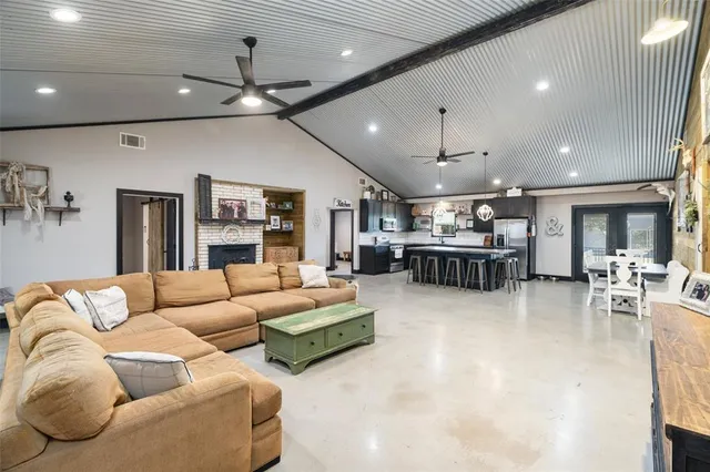 $595,000 | 245 County Road 4921, Leonard, TX 75452