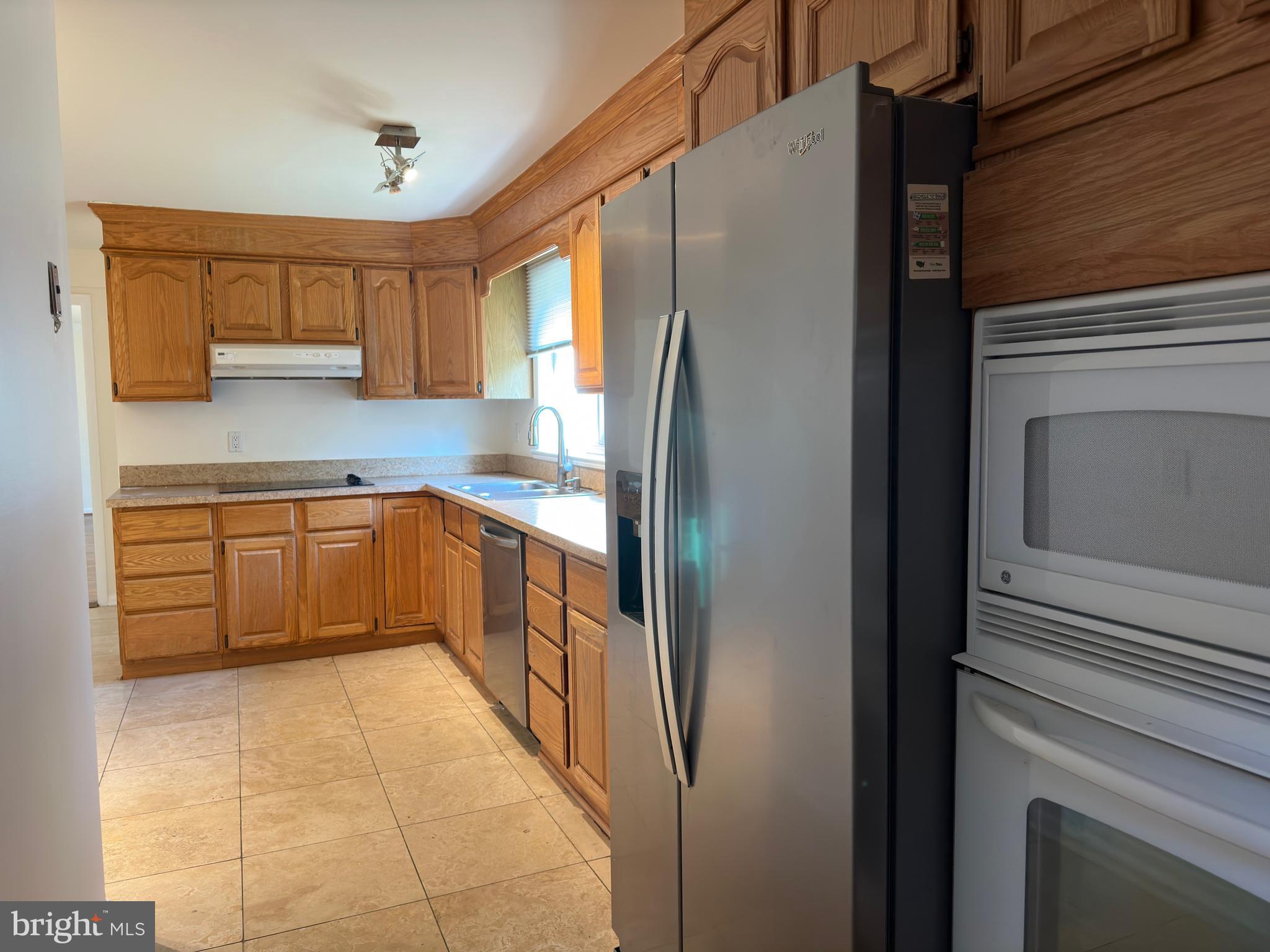 8713 Rayburn Road Bethesda, MD 20817 - Photo 3 of 14