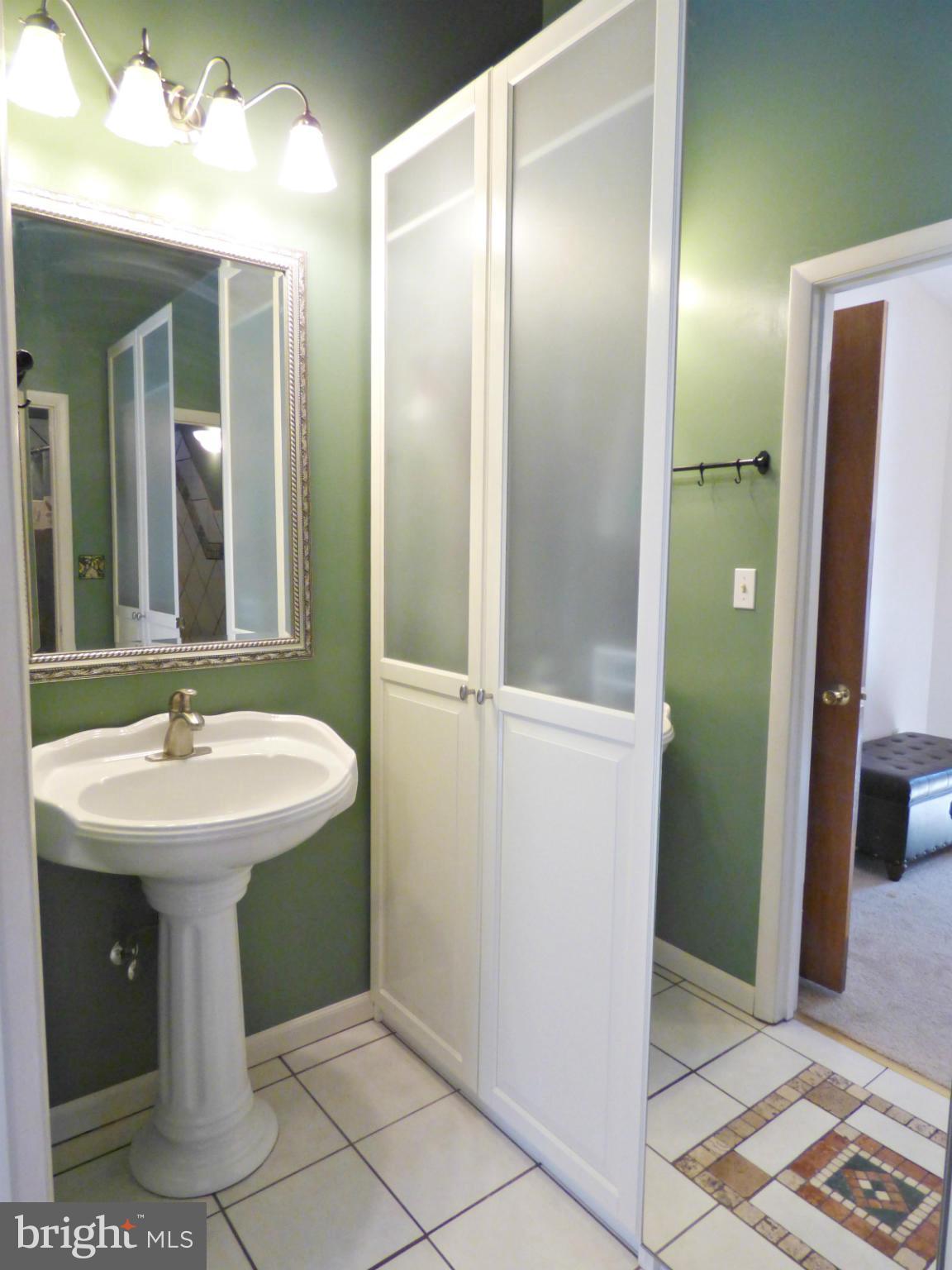 6908 Meadowlake Road New Market, MD 21774 - Photo 13 of 24 Bath