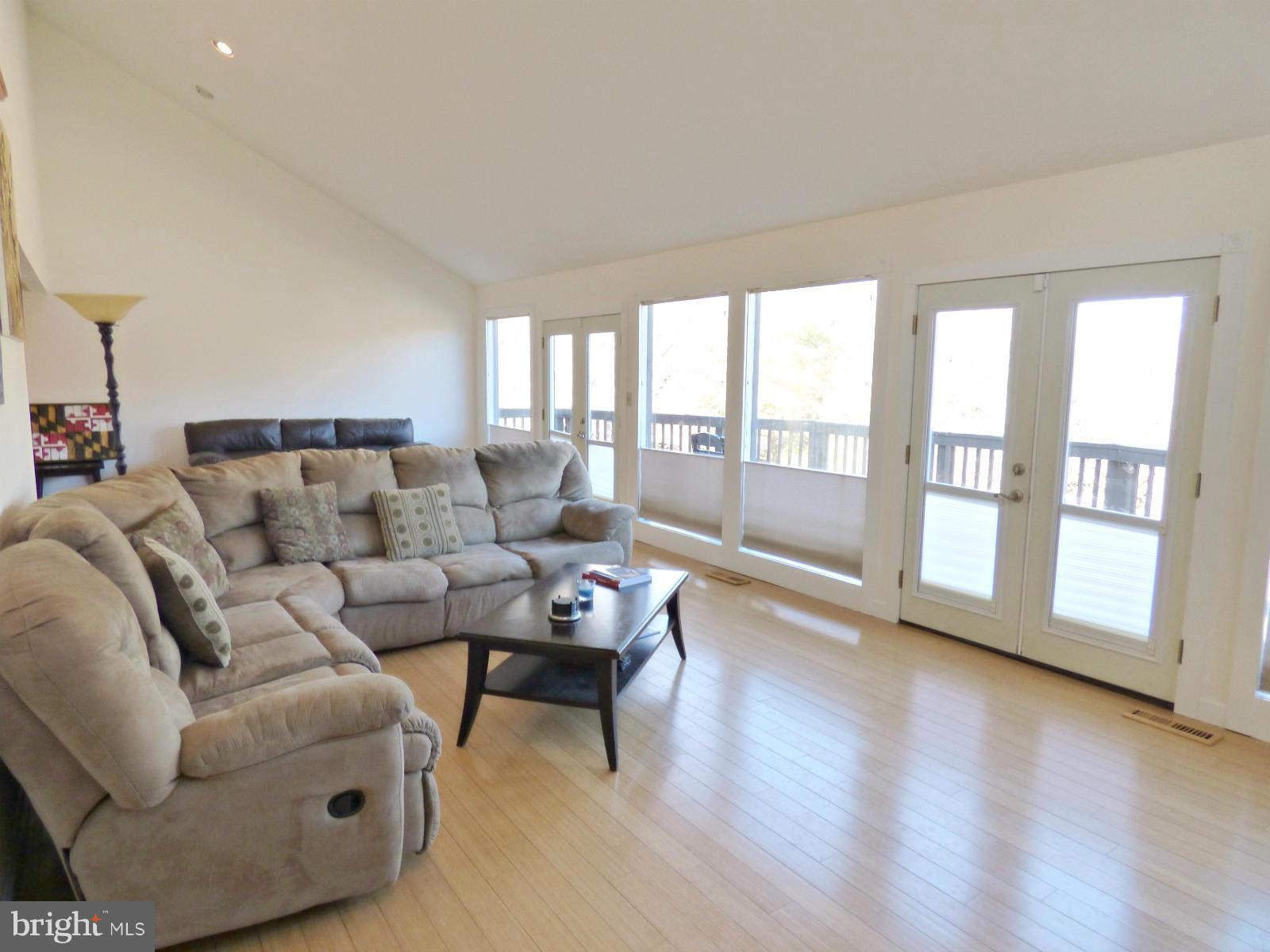 6908 Meadowlake Road New Market, MD 21774 - Photo 5 of 24 Interior (General)