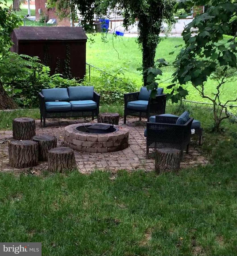 4128 Sampson Road Silver Spring, MD 20906 - Photo 19 of 30 BBQ pit and furniture convey