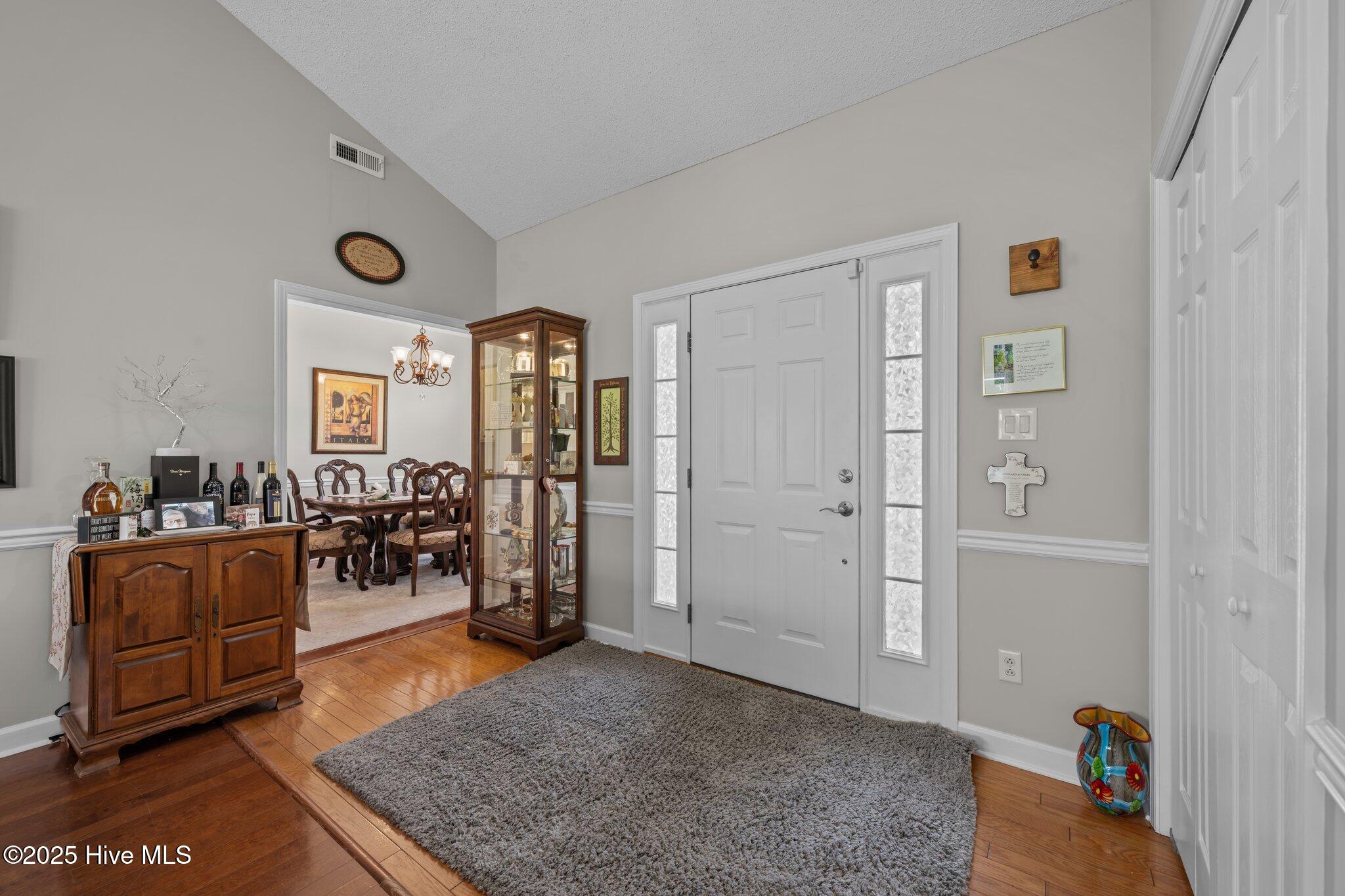 115 Neuchatel Road New Bern, NC 28562 - Photo 2 of 37 13-web-or-mls-DSC_0671