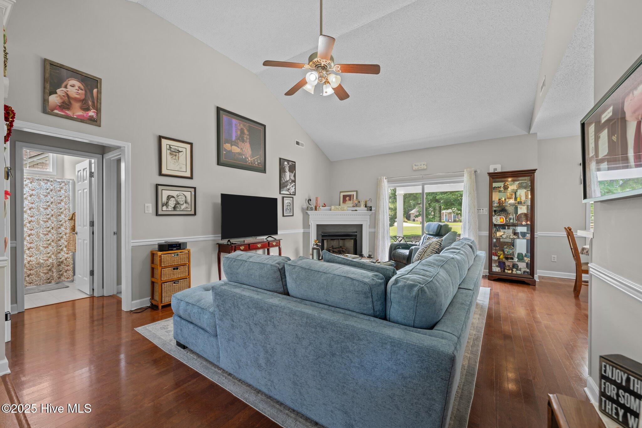 115 Neuchatel Road New Bern, NC 28562 - Photo 4 of 37 12-web-or-mls-DSC_0668
