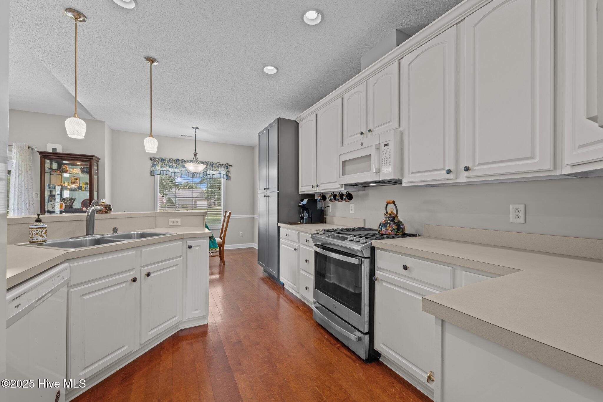 115 Neuchatel Road New Bern, NC 28562 - Photo 10 of 37 19-web-or-mls-DSC_0692