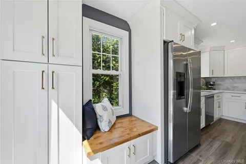 $998,000 | 38 Westfield Drive, Centerport, NY 11721