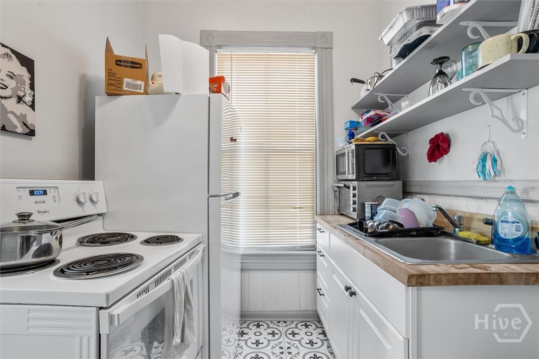 21 West 36th Street Savannah, GA 31401 - Photo 28 of 49