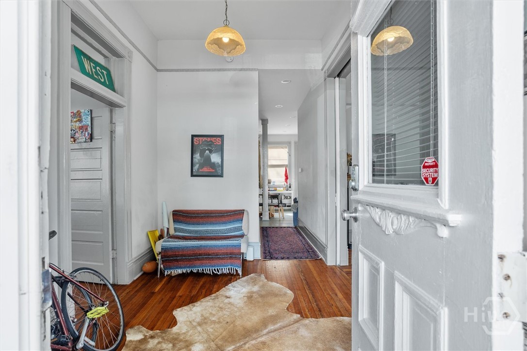 21 West 36th Street Savannah, GA 31401 - Photo 4 of 49