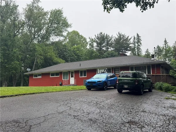 $220,000 | 12797 Oakwood Avenue Northwest, Uniontown, OH 44685