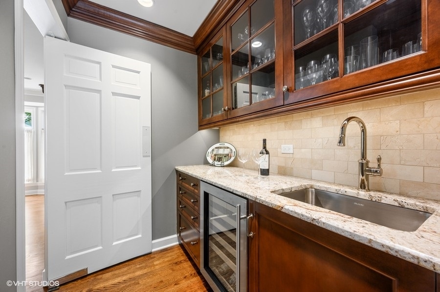 135 Sheridan Road Winnetka, IL 60093 - Photo 14 of 44