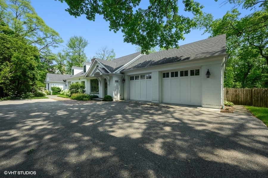 135 Sheridan Road Winnetka, IL 60093 - Photo 3 of 44
